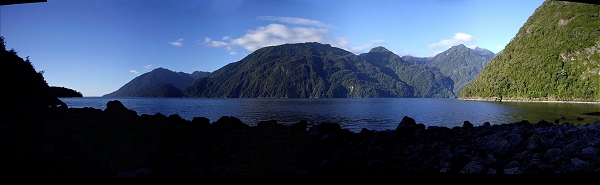 Het fjord bij Caleta Gonzalo in Parque Pumalin
